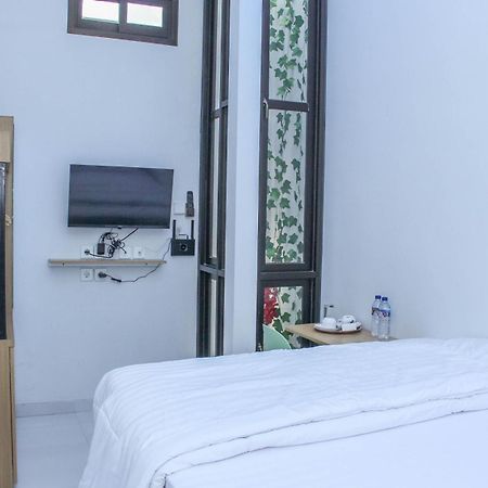 Laswi Syariah Guest House Bandung Exteriör bild