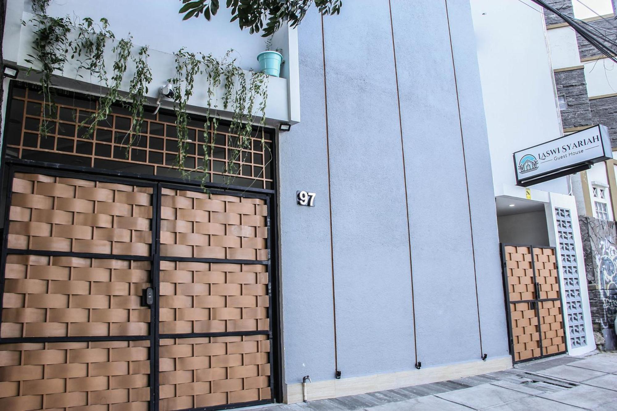Laswi Syariah Guest House Bandung Exteriör bild